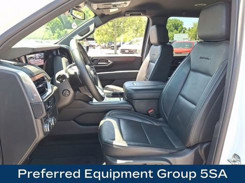Used 2025 GMC Yukon XL Denali AWD/4WD image 2