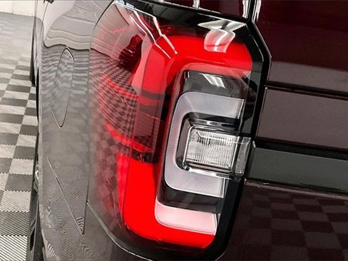 Used 2023 Ford Expedition Max Limited image 34