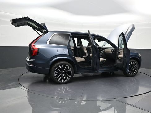Used 2026 Volvo XC90 B6 Plus w/ Protection Package Premier AWD/4WD image 29