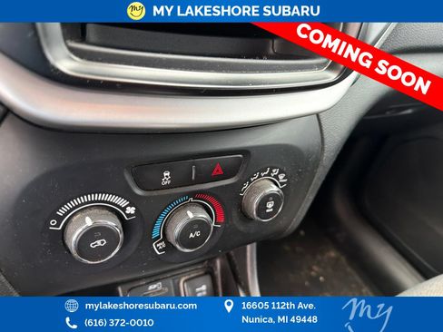 Used 2014 Jeep Cherokee Sport AWD/4WD image 10