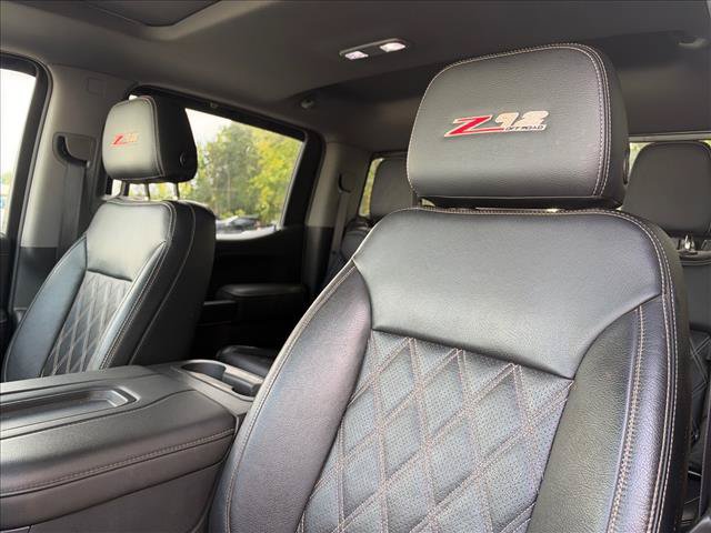 Used 2020 GMC Sierra 1500 SLT w/ SLT Premium Package AWD/4WD image 28