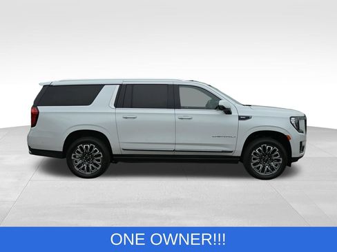 Used 2023 GMC Yukon XL Denali Ultimate w/ LPO, Floor Liner Package AWD/4WD image 15