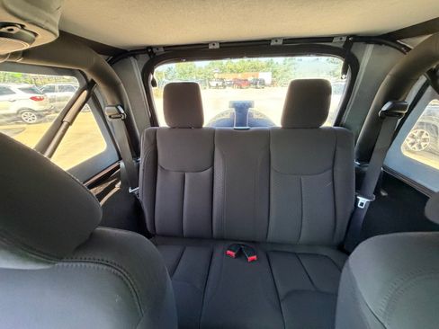 Used 2014 Jeep Wrangler Sport w/ Quick Order Package 23S AWD/4WD image 8