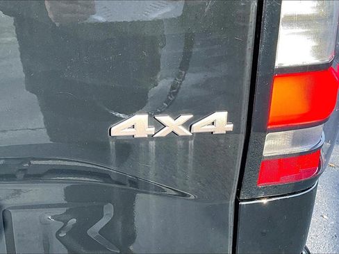 New 2026 Nissan Frontier SV w/ Tow Package image 9