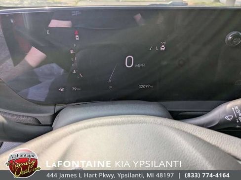 Used 2024 Buick Envista Sport Touring w/ Convenience I Package FWD image 17