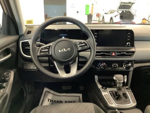 Certified 2025 Kia Seltos LX AWD/4WD image 7