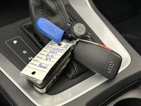 Used 2020 Audi Q3 2.0T Premium w/ Convenience Package image 23