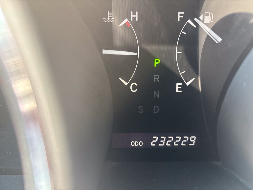 Used 2011 Toyota Highlander Limited w/ Tow Pkg FWD image 4