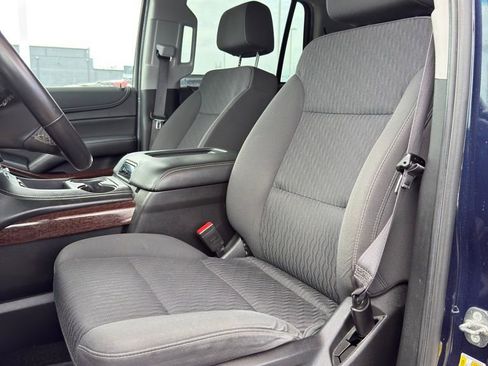 Used 2017 GMC Yukon SLE w/ SLE Value Package image 12