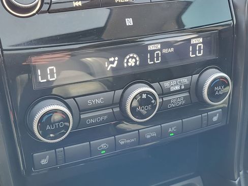 Used 2022 Subaru Ascent Onyx Edition image 16