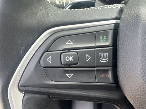Used 2023 Jeep Grand Cherokee L Laredo AWD/4WD image 27