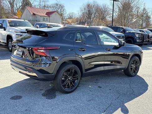 New 2026 Chevrolet Trax ACTIV w/ Driver Confidence Package image 8