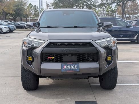 Used 2022 Toyota 4Runner SR5 Premium image 2