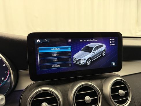 Used 2021 Mercedes-Benz GLC 300 4MATIC Coupe image 24