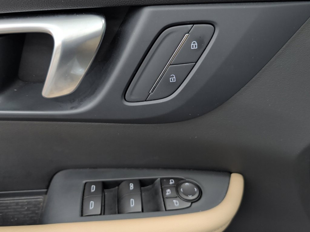 Used 2026 Buick Enclave Preferred FWD image 12