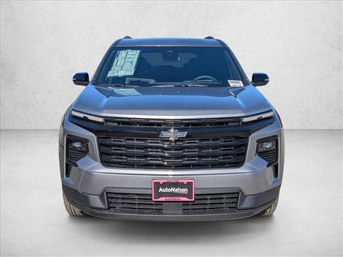 New 2026 Chevrolet Traverse LT image 2