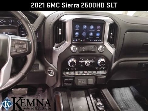 Used 2021 GMC Sierra 2500 SLT w/ SLT Premium Package image 21