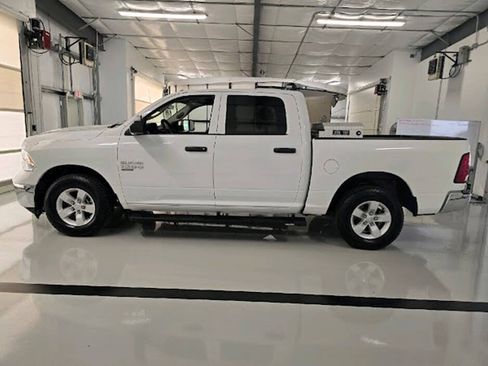 Used 2022 RAM 1500 Tradesman w/ Chrome Appearance Group AWD/4WD image 6