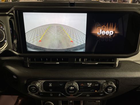 Used 2024 Jeep Wrangler Sport S image 22