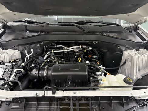 Used 2021 Ford Explorer XLT w/ Equipment Group 202A AWD/4WD image 7