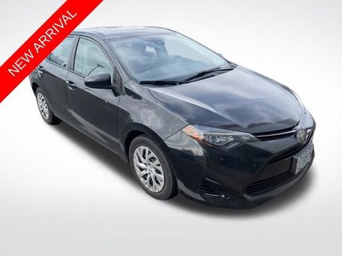 Used 2018 Toyota Corolla LE FWD image 1