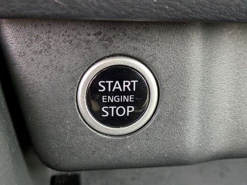 Used 2023 Nissan Rogue SV image 20