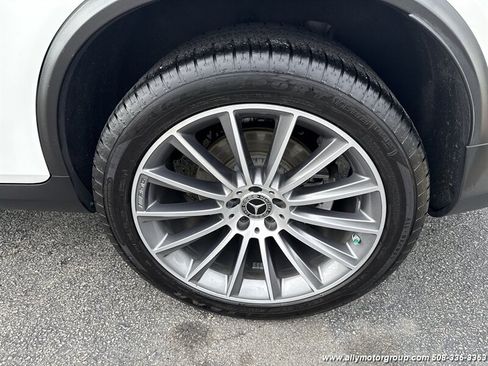 Used 2020 Mercedes-Benz GLC 300 4MATIC Coupe image 10