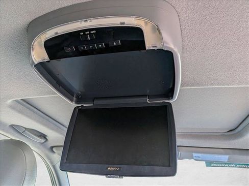 Used 2011 Toyota Highlander Limited w/ Tow Pkg AWD/4WD image 20