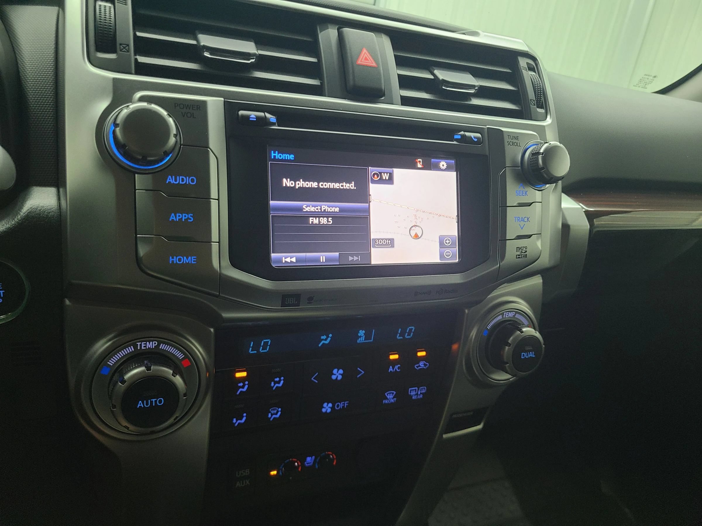 Used 2017 Toyota 4Runner Limited AWD/4WD image 33