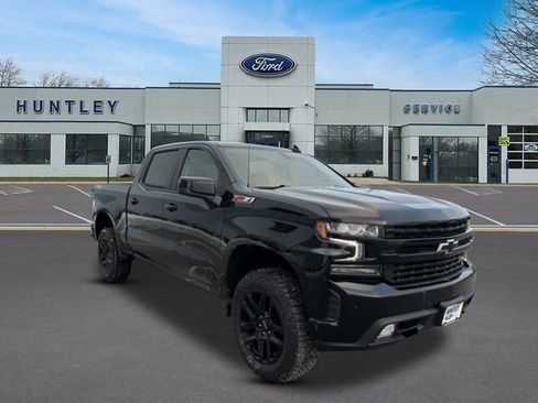 Used 2022 Chevrolet Silverado 1500 LT Trail Boss w/ Convenience Package II image 4