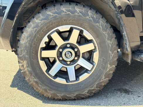Used 2023 Toyota 4Runner TRD Off-Road Premium w/ Off Road Premium Plus Package AWD/4WD image 11
