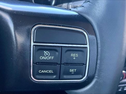 Used 2017 Jeep Wrangler Unlimited Sahara AWD/4WD image 12