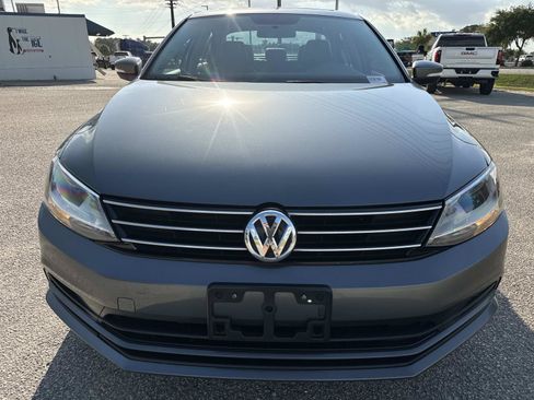 Used 2016 Volkswagen Jetta SE FWD image 9