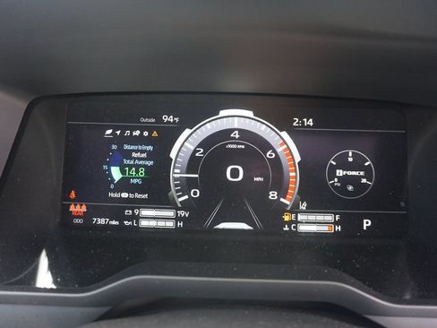 Used 2025 Toyota Tundra Platinum AWD/4WD image 7