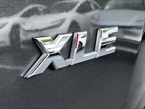 Used 2014 Toyota RAV4 XLE image 10