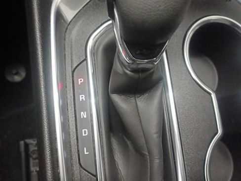 Used 2023 Chevrolet Traverse LT FWD image 32
