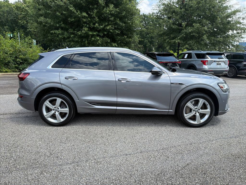 Used 2019 Audi e-tron Premium Plus AWD/4WD image 8
