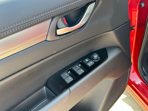 Used 2025 MAZDA CX-5 AWD 2.5 S w/ Preferred Package image 12