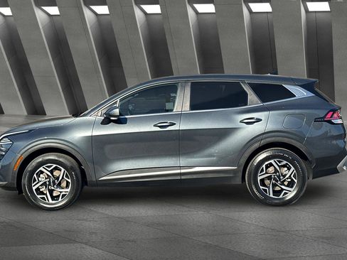 Used 2024 Kia Sportage LX image 7