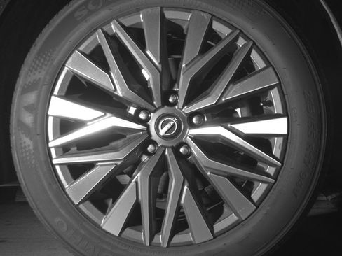 Used 2025 Nissan Altima 2.5 SV FWD image 13