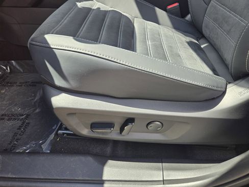 New 2026 Nissan Rogue SL AWD/4WD image 12