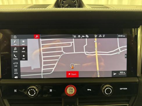 Used 2026 Porsche Macan AWD/4WD image 21