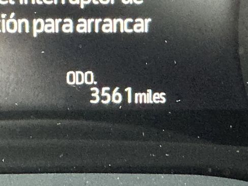 Used 2025 Toyota Sienna XLE image 12