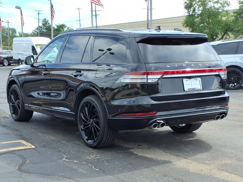 Used 2024 Lincoln Aviator Reserve w/ Equipment Group 201A AWD/4WD image 5