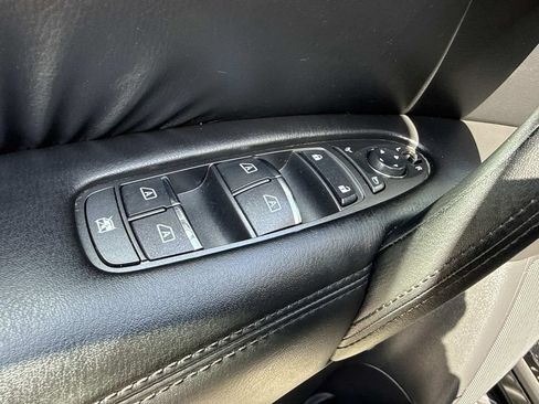 Used 2023 Nissan Armada SV RWD image 24