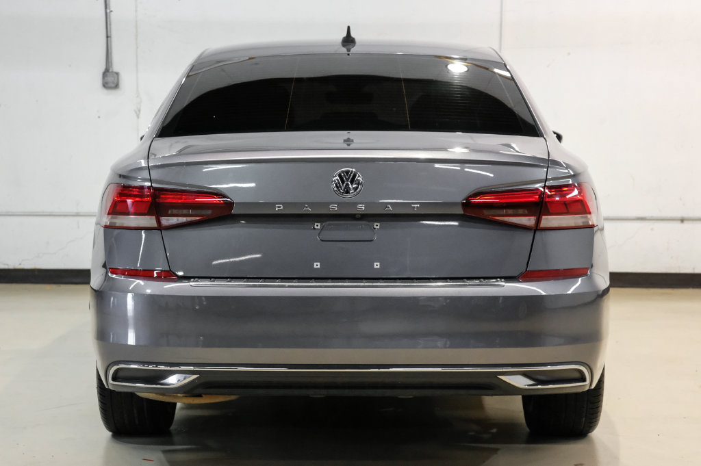 Used 2022 Volkswagen Passat 2.0T SE FWD image 11