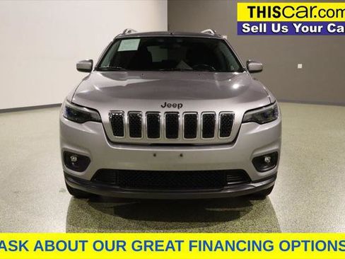 Used 2019 Jeep Cherokee Latitude w/ Cold Weather Group AWD/4WD image 3