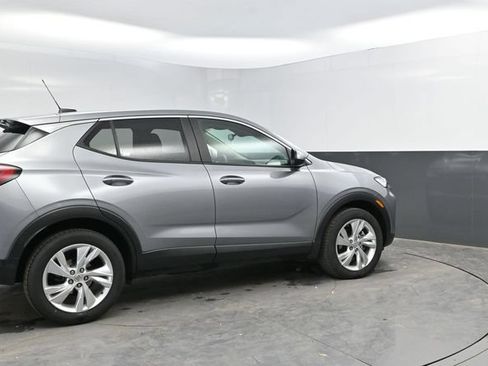 Used 2025 Buick Encore GX Preferred AWD/4WD image 2