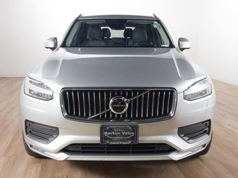 Used 2022 Volvo XC90 T6 Momentum w/ Advanced Package AWD/4WD image 2