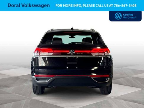 Certified 2024 Volkswagen Atlas Cross Sport SE FWD image 7